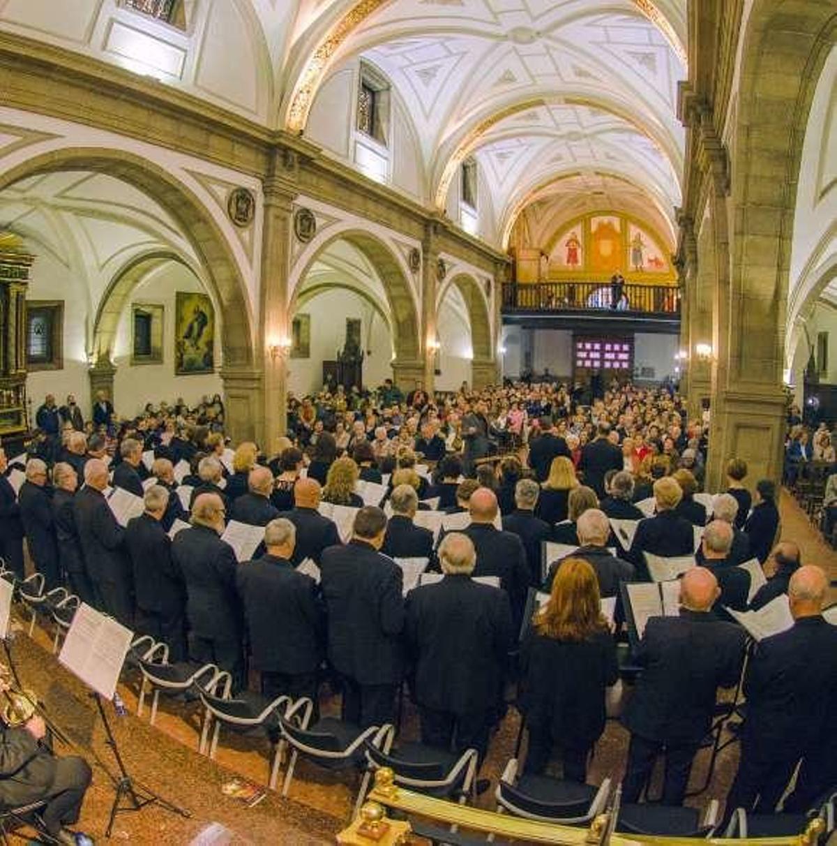 La iglesia de San Félix, durante el "Yohanan" en la Semana Santa de 2017.