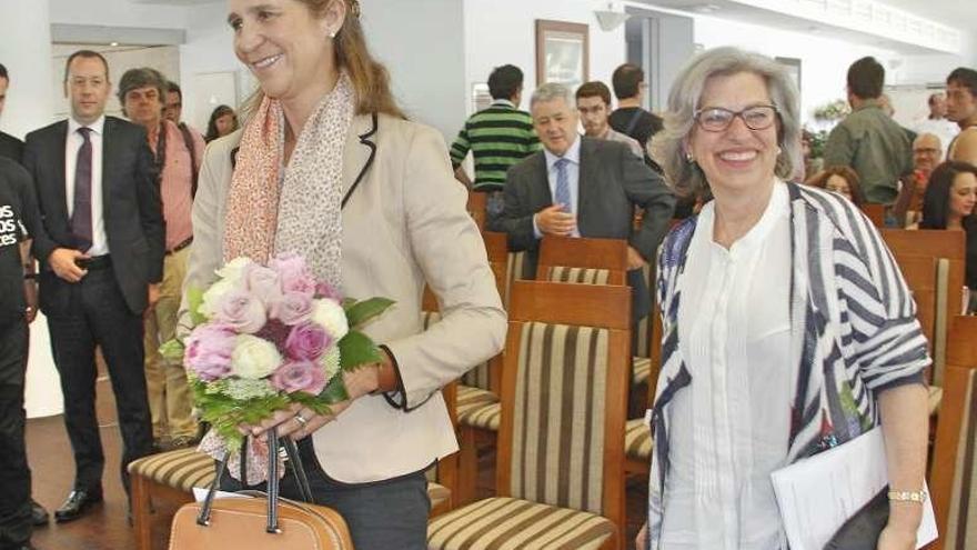 La Infanta Elena y Coro Piñeiro, de Política Social de la Xunta. // S.Á.