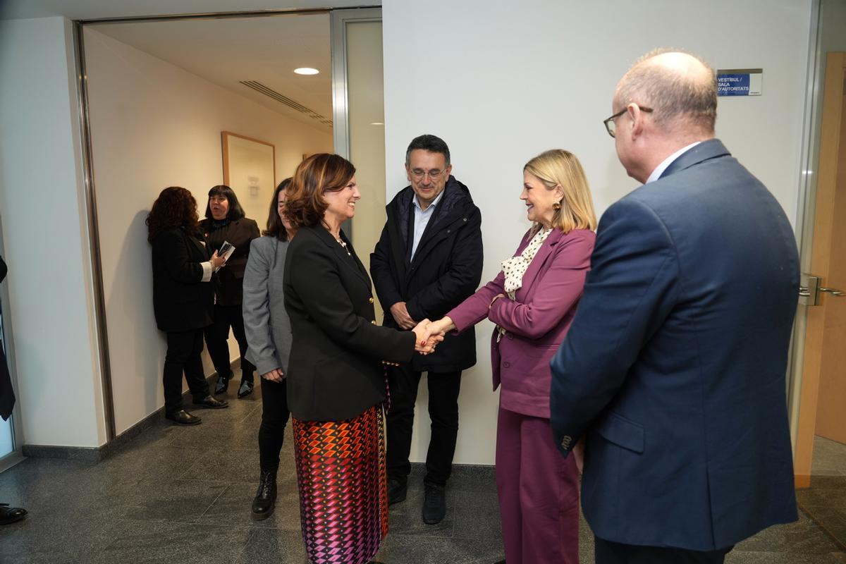 La UJI entrega a Mediterráneo la Distinción Extraordinaria