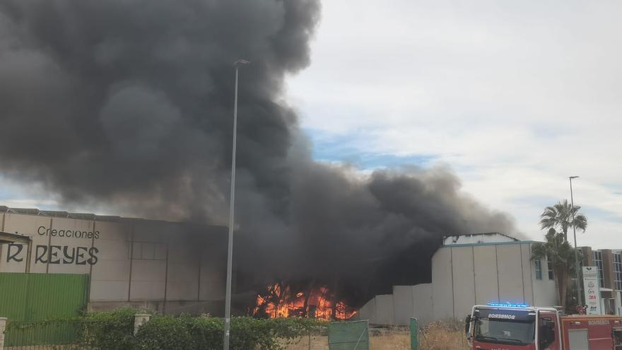 Incendio en las instalaciones de Juracor en Lucena