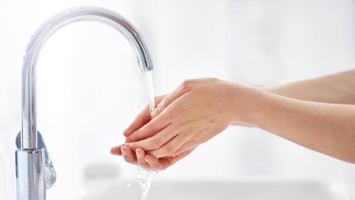 Con estos seis sencillos trucos podrás ahorrar cientos de litros de agua a la semana.