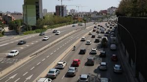 BARCELONA 29/04/2022 Barcelona El Pont de Sarajevo o puente de Sarajevo, que une la Trinbitat Nova con la Trinitat Vella, cruzando la Av.Meridiana. . FOTO de RICARD CUGAT
