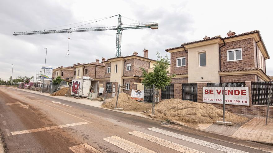 Una Extremadura Digna propone ayudas a la natalidad en Cáceres