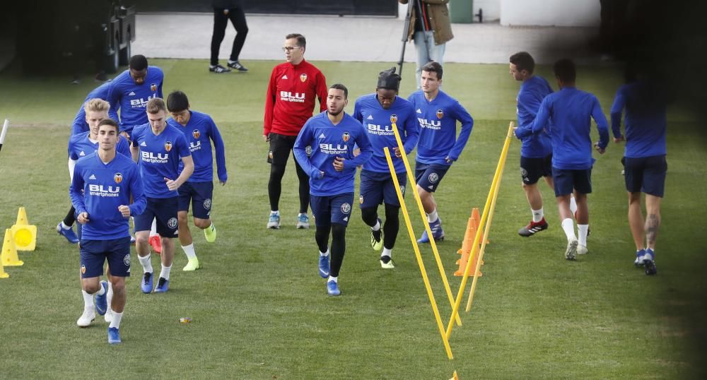 El Valencia CF prepara el partido de Copa del Rey