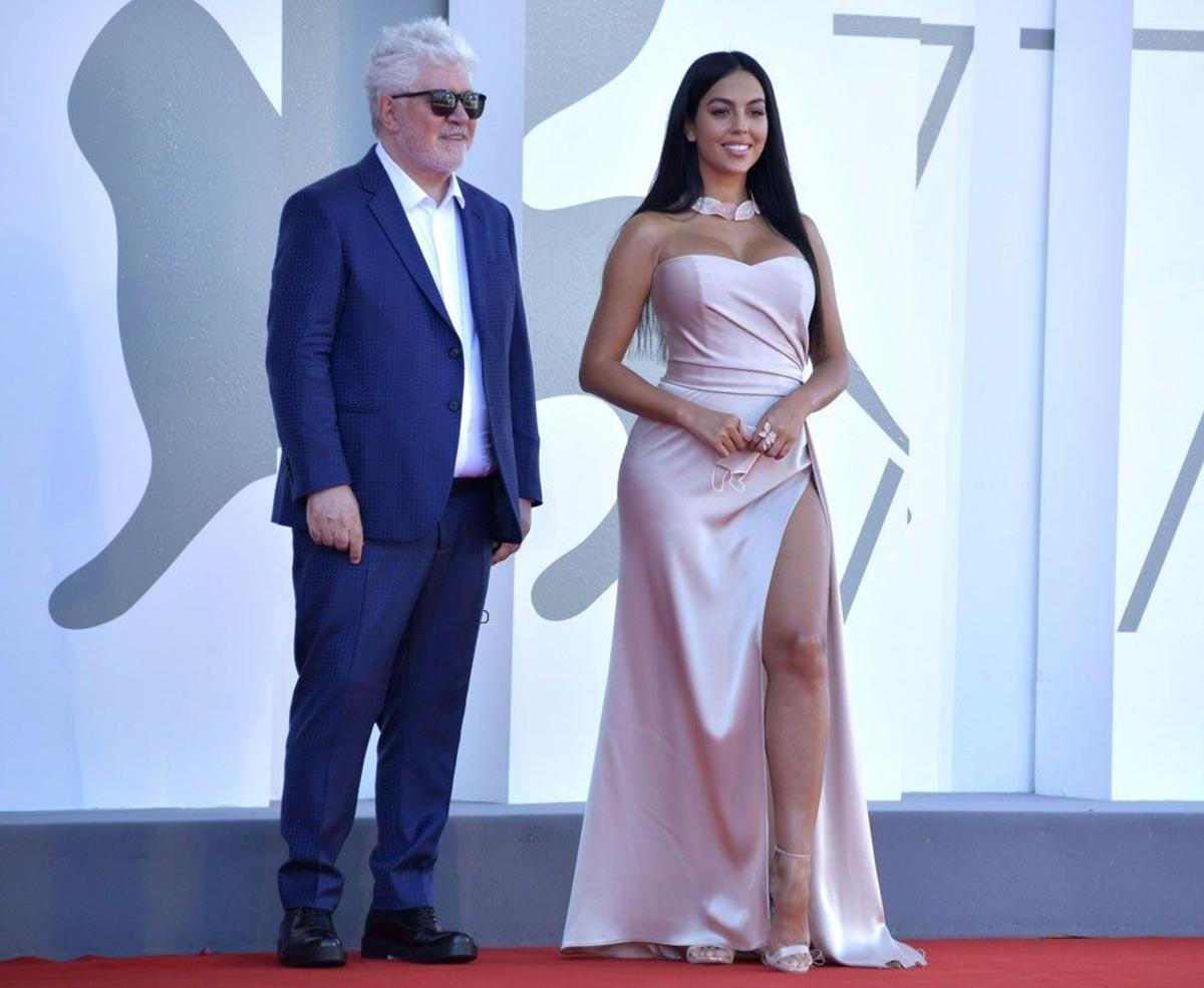 Pedro Almódovar y Georgina Rodríguez, juntos en la alfombra roja del Festival de Cine de Venecia 2020