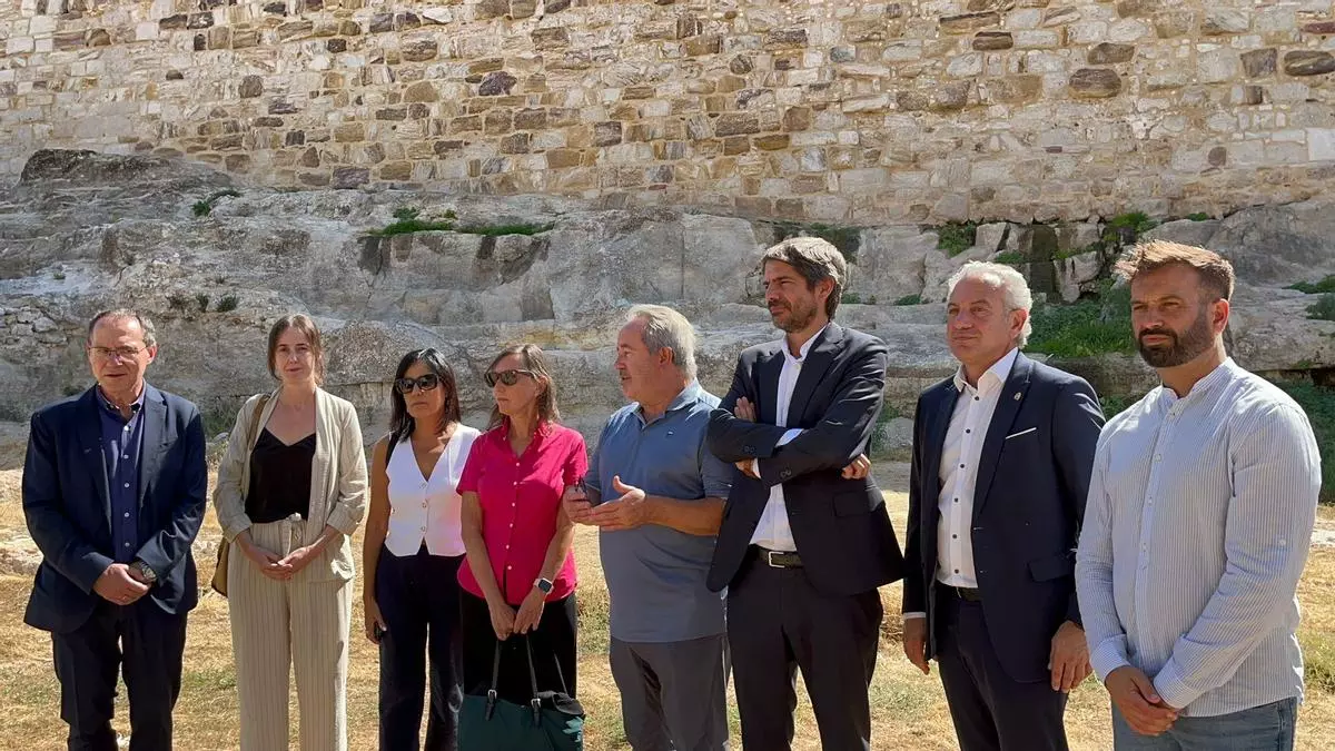 El ministro compromete medio millón más para la muralla de Zamora pero no concreta partida para el Museo de Semana Santa