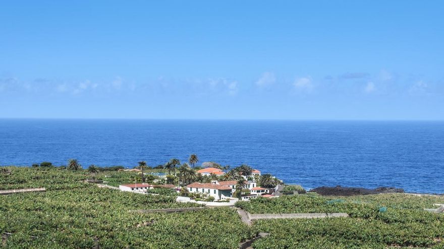 Intervalos nubosos matinales y cielos despejados en la tarde del lunes en Canarias