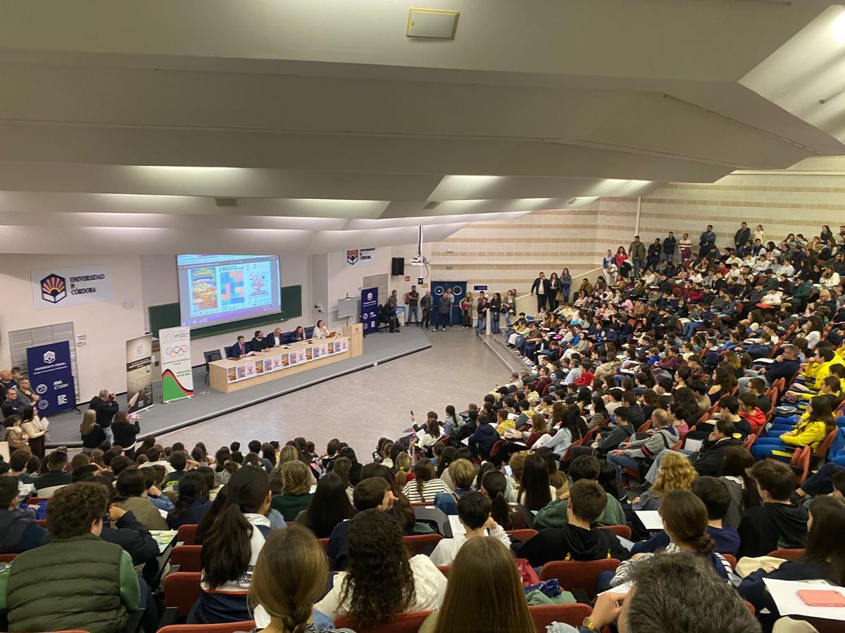 Más de 700 alumnos compiten en las olimipiadas matemática de thales.