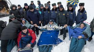 La nave Soyuz regresa a Tierra