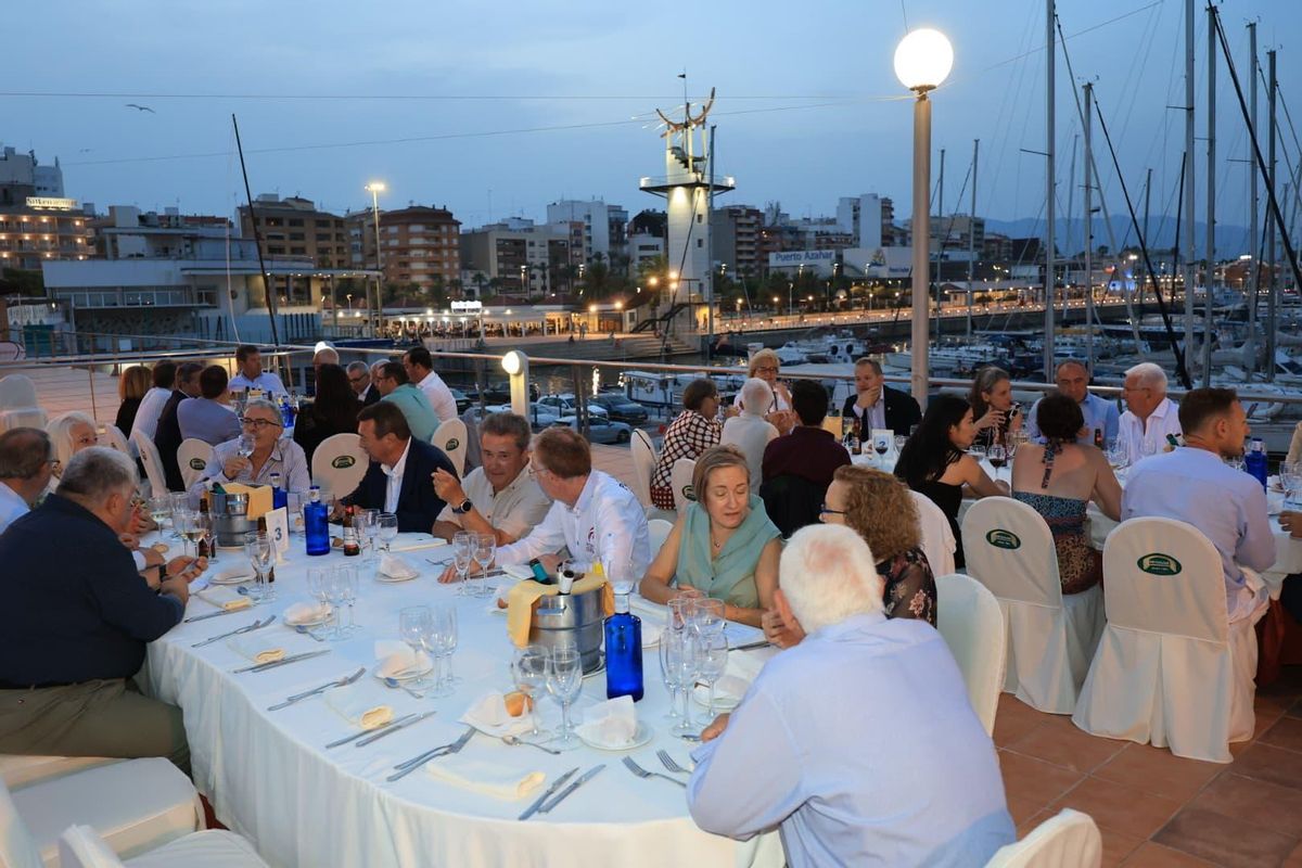 Imagen durante la cena.
