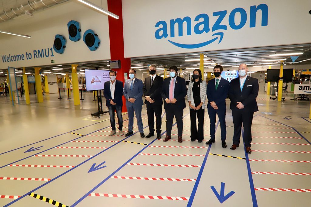 Inauguración del centro logístico de Amazon en Murcia