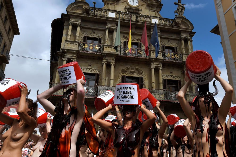 Protesta contra el maltractament animal als Sanfermines de Pamplona