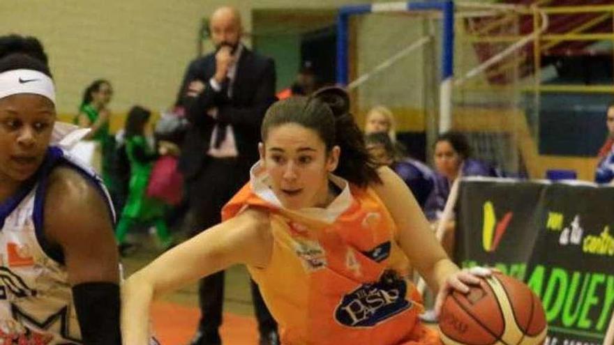 Marina Delgado, durante el partido ante Ferrol.