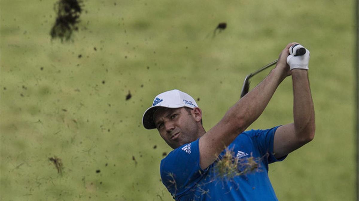 Sergio García en acción durante el PGA TOUR de Kuala Lumpur