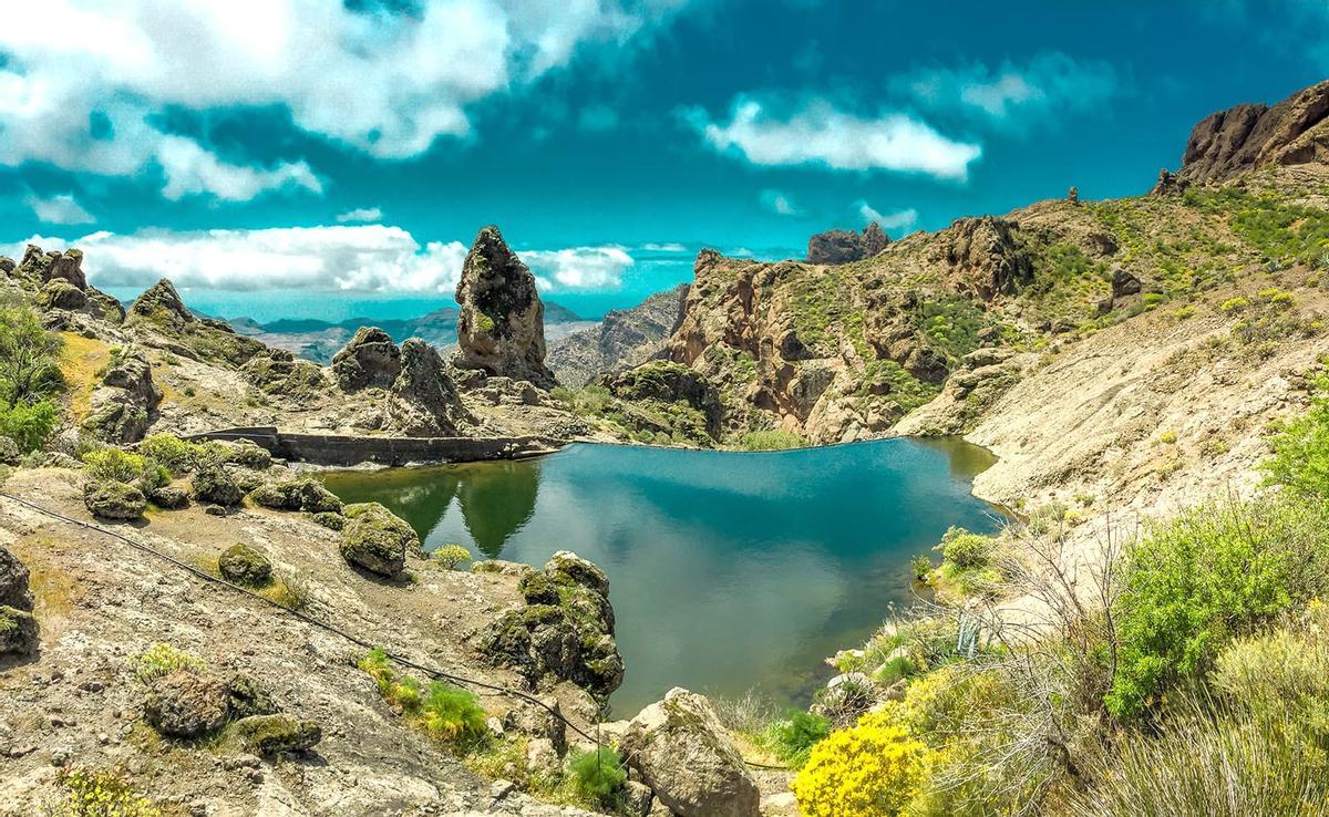 Presa y Roque Elba (Tejeda)