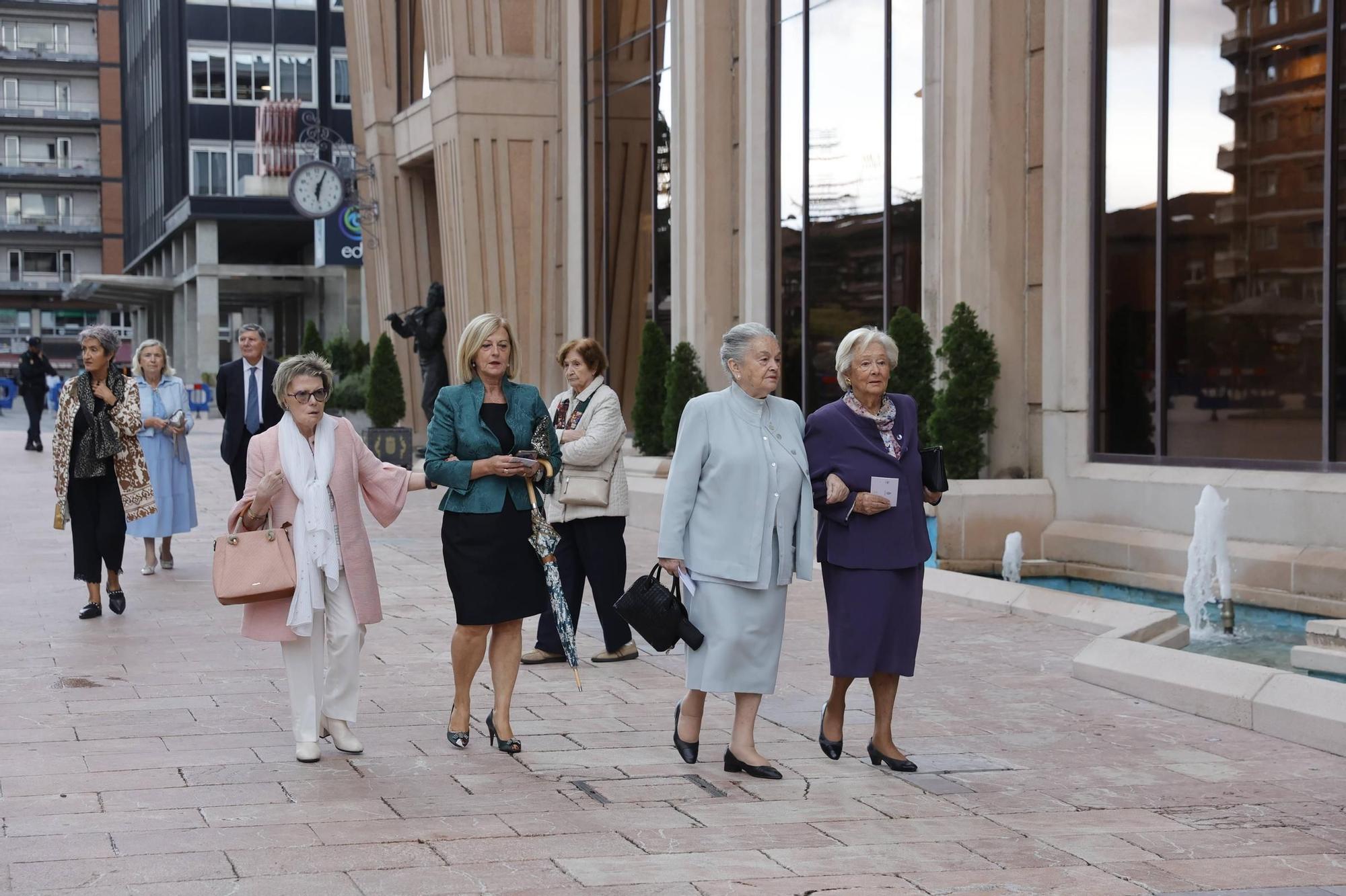 EN IMÁGENES: La Familia Real asiste en Oviedo al concierto de los premios "Princesa de Asturias"