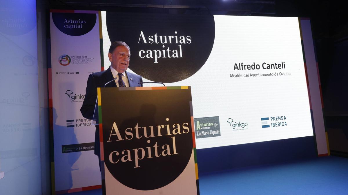 Alfredo Canteli, durante su intervención en el Movistar Arena.