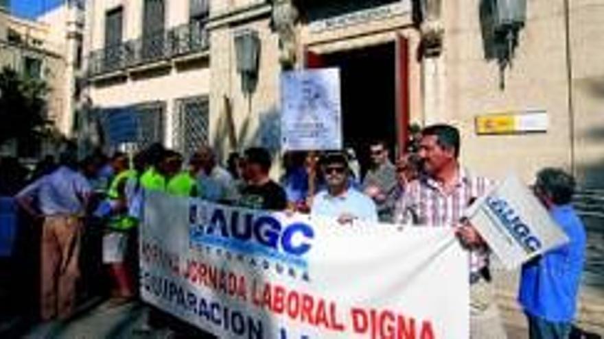 Guardias civiles piden una jornada laboral &quot;digna&quot;