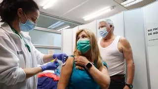 La vacunación se dispara en el primer día sin cita previa ante la ola de gripe y covid