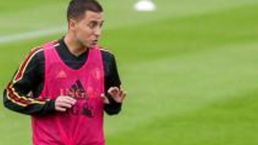 Hazard entrena con la selección belga.