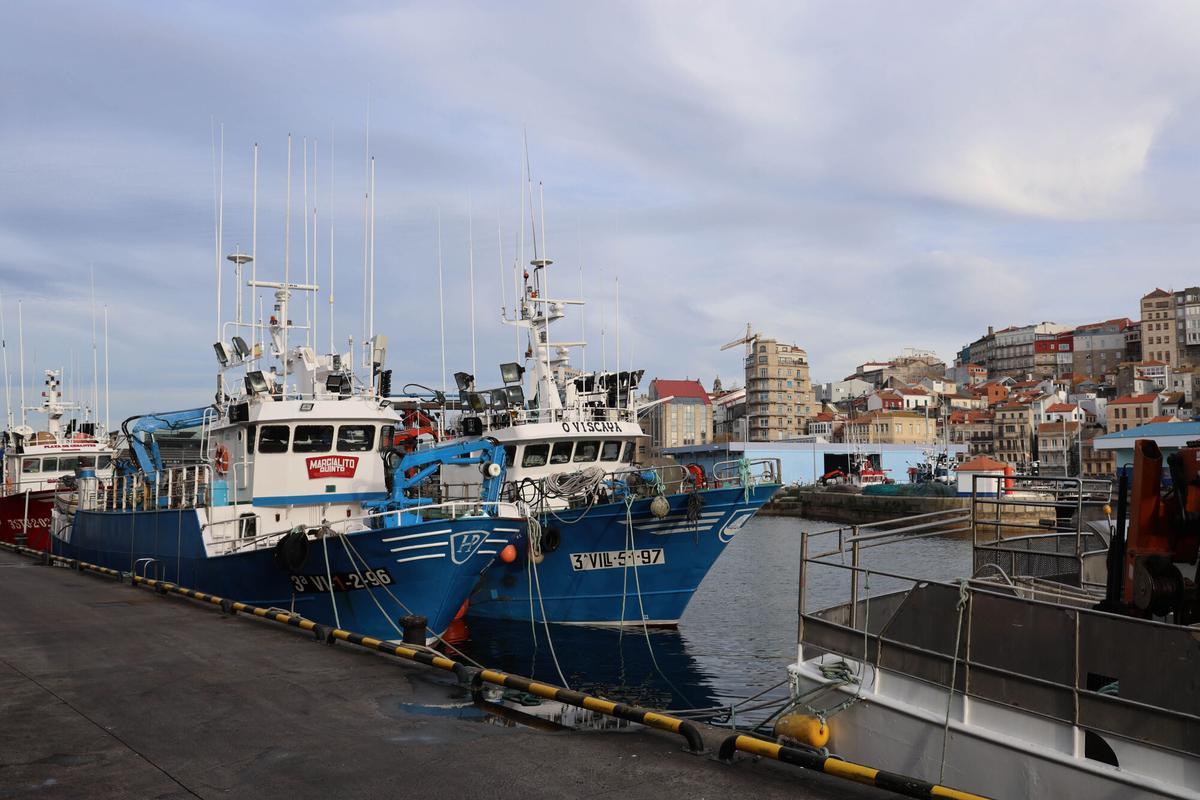 Barcos amarrados en el puerto de O Berbés.