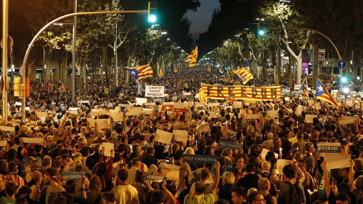 Concentración silenciosa en la Diagonal.