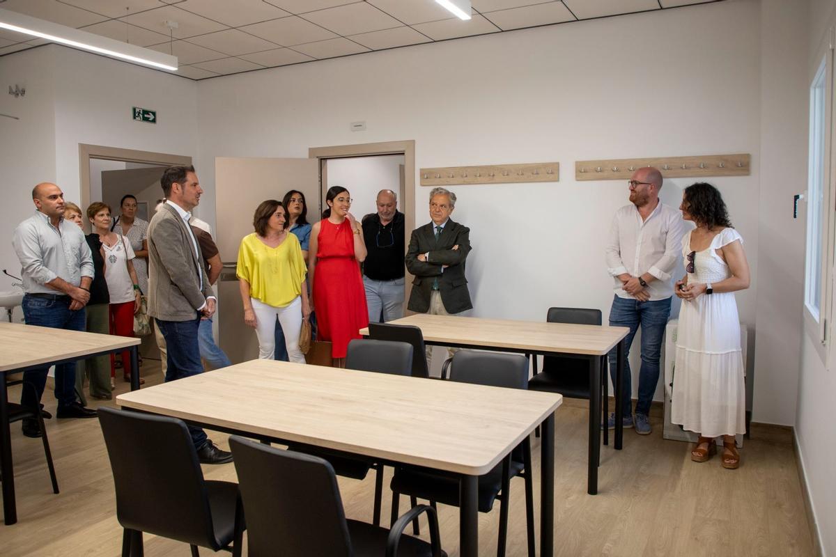 Visita a una de las salas del nuevo centro.
