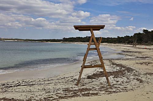 Was für eine Vorstellung: den berühmten Es-Trenc-Strand einmal ganz für sich allein haben. Den Anwohnern aber ist ganz anders zumute.