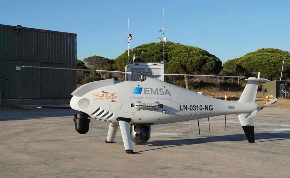 Dron de la EMSA utilizado para controlar emisiones contaminantes de los buques, equipado con cámaras y sensores de gas, y servir de apoyo en caso de emergencias marítimas en Gibraltar.