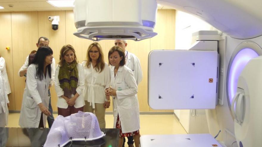 Un nuevo acelerador lineal en el Reina Sofía beneficiará a 450 pacientes con cáncer al año