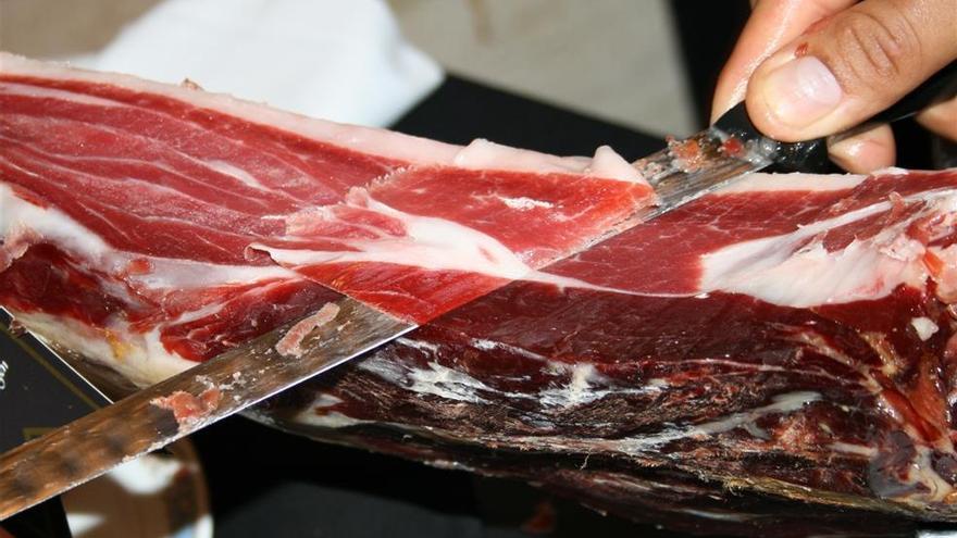 Asaja ha enviado ya el jamón ibérico a la Moncloa