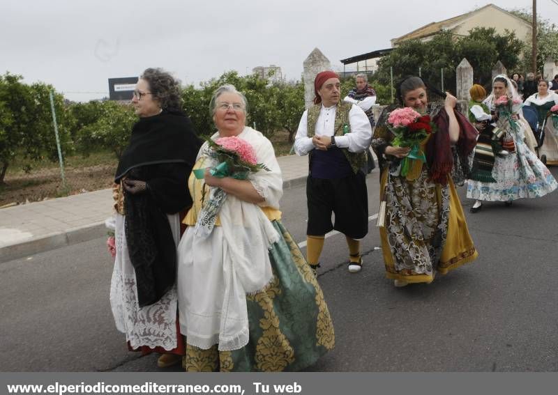 Galería de fotos --  La Ofrenda de Flores pudo con el frío y el viento