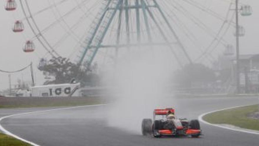 La lluvia desluce la primera jornada de entrenamientos libres de la F-1 en Japón