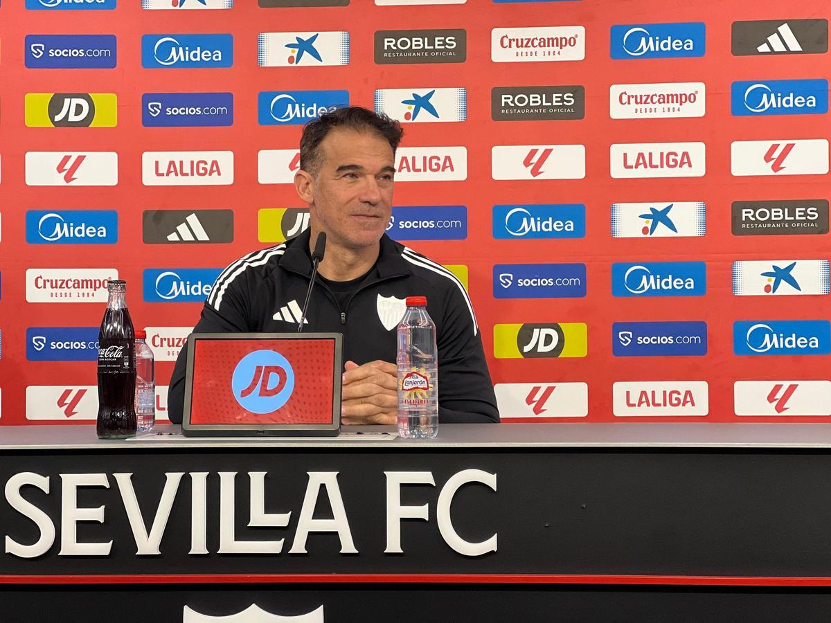 Luis García Plaza, en la rueda de prensa previa al Sevilla FC-Atlético de Madrid