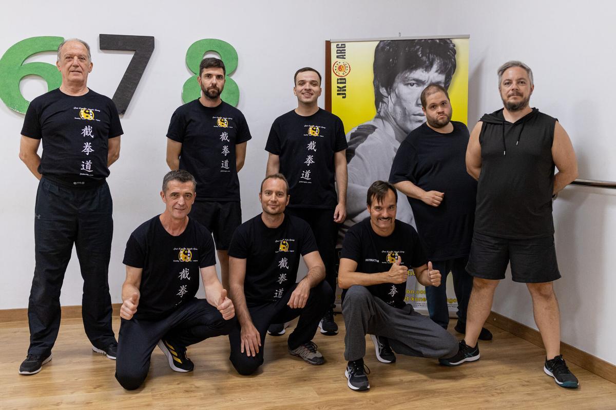 KARATEKAS QUE PRACTICAN LA MISMA MODALIDAD QUE BRUCE LEE