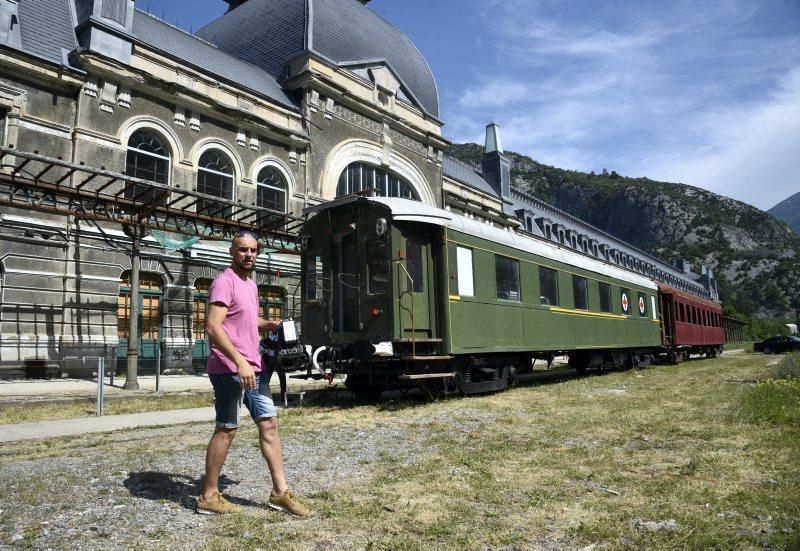 Reapertura de la línea ferroviaria internacional de Canfranc