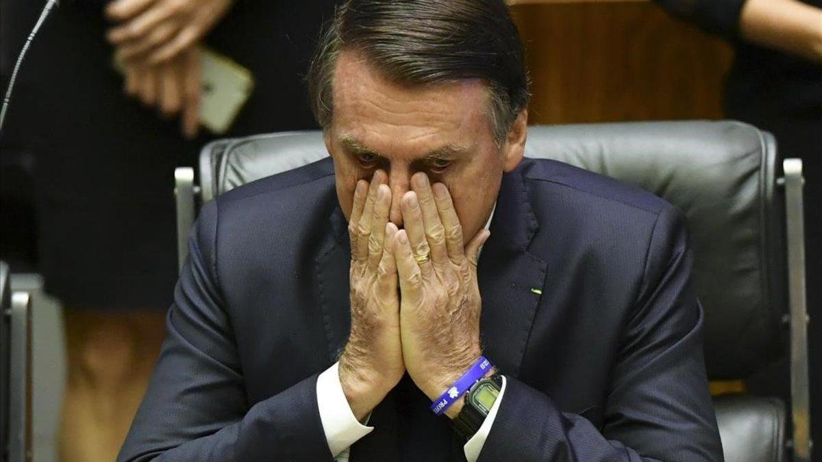Bolsonaro presentó síntomas de covid-19 y se sometió a nuevos exámenes
