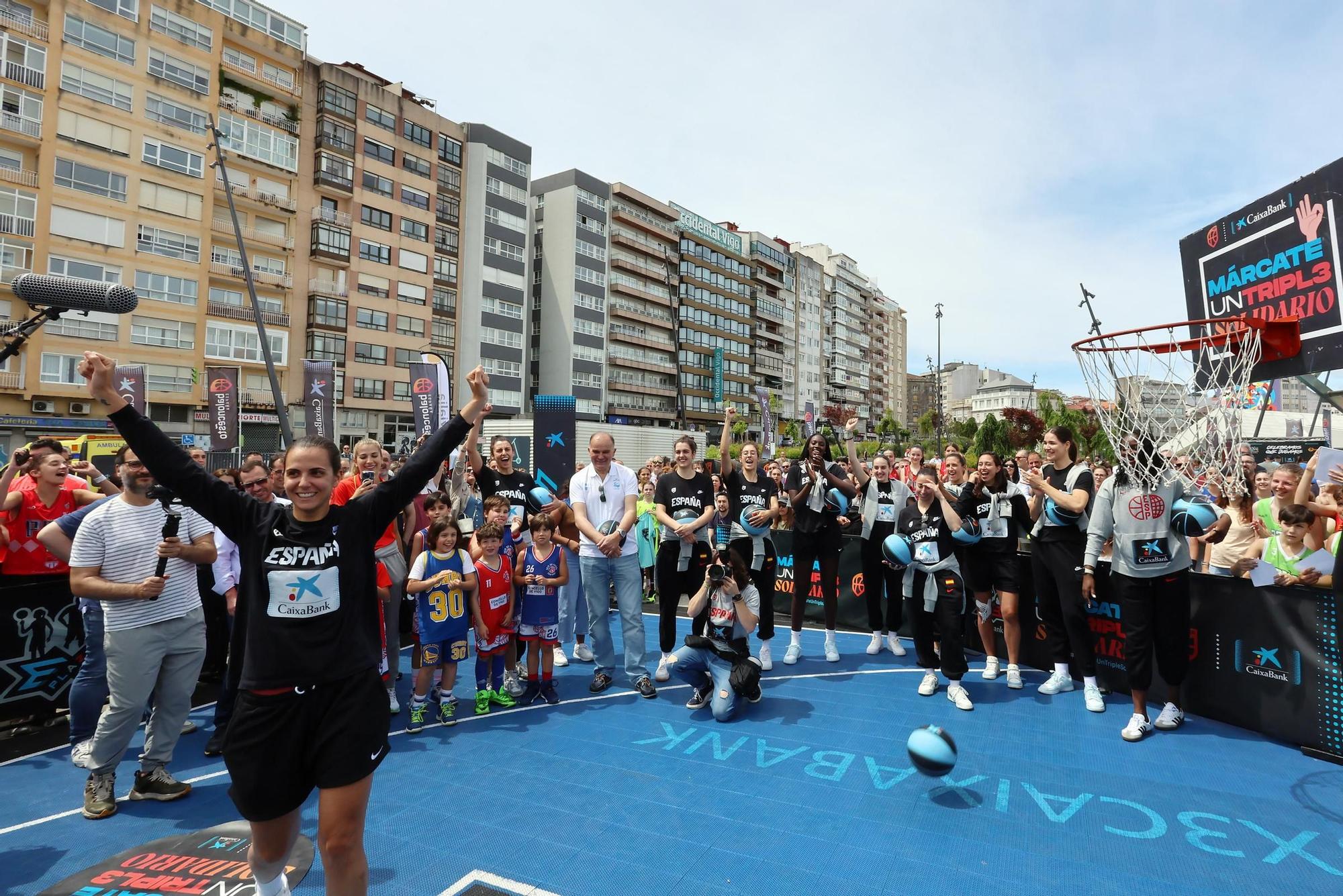 La Selección española de Baloncesto femenino asistió al Torneo 3x3 disputado en la plaza exterior de Vialia