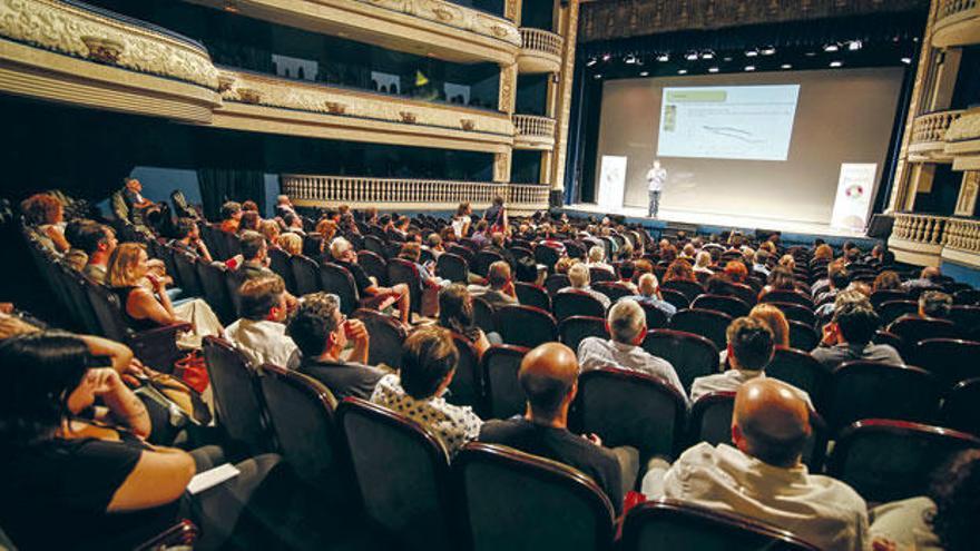 Actividad en el Teatro Principal de Alicante.