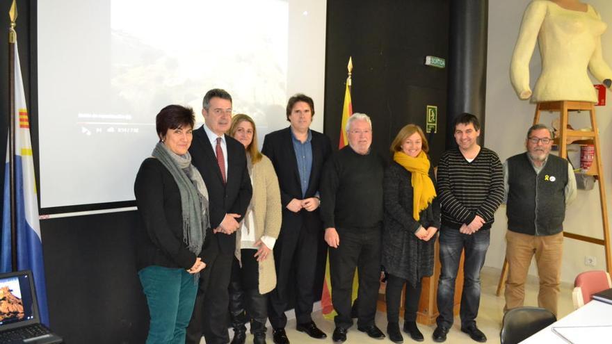 Representants institucionals amb l&#039;empresari Martorell.