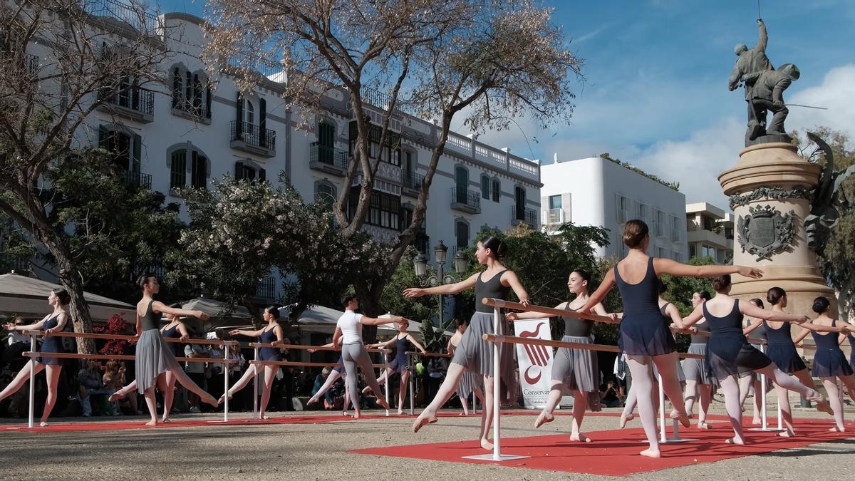 El Conservatori celebra el Día Internacional de la Danza en Vara de Rey