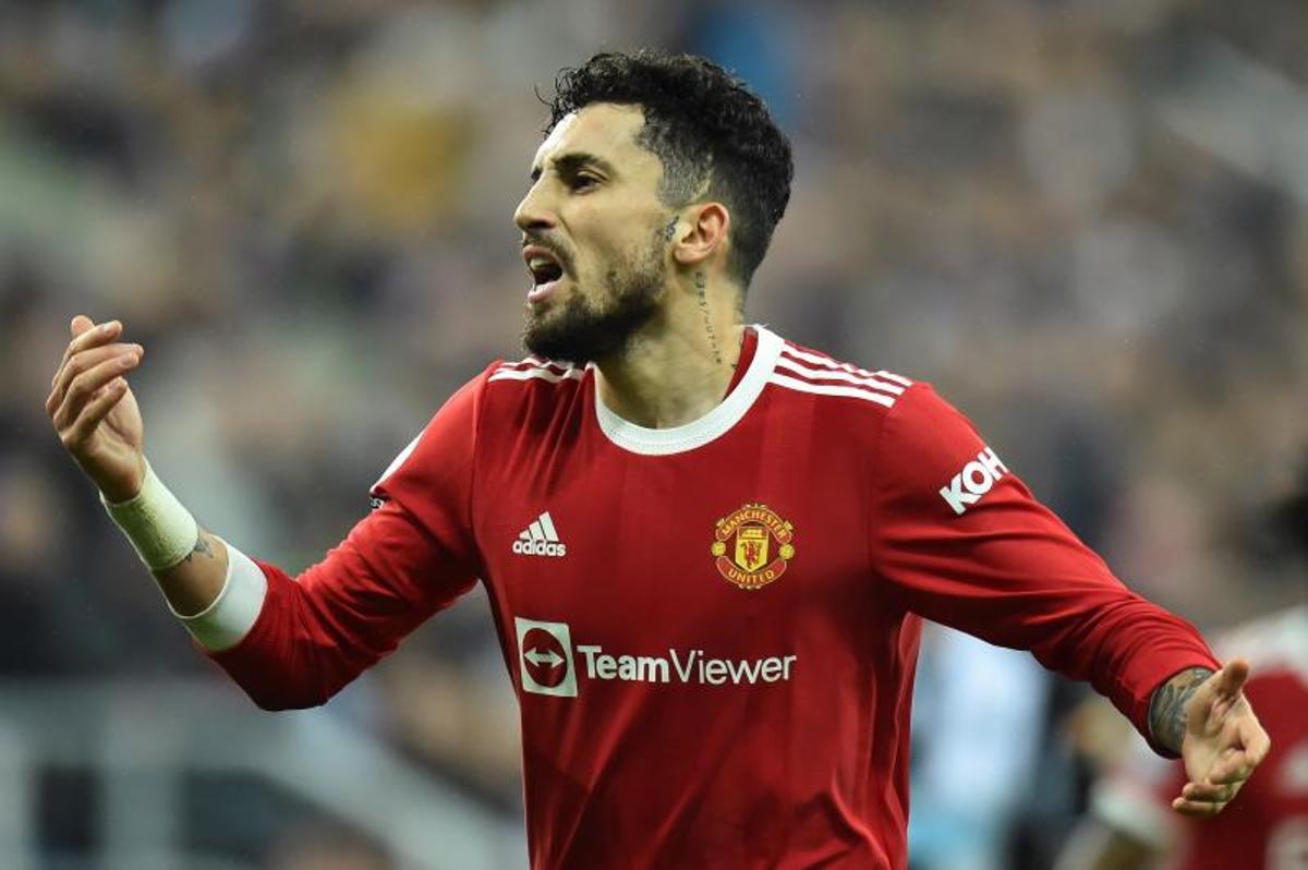 Alex Telles: Se ha ido cedido esta temporada al Sevilla y no cuenta para el proyecto Alex Telles: Se ha ido cedido esta temporada al Sevilla y no cuenta para el proyecto