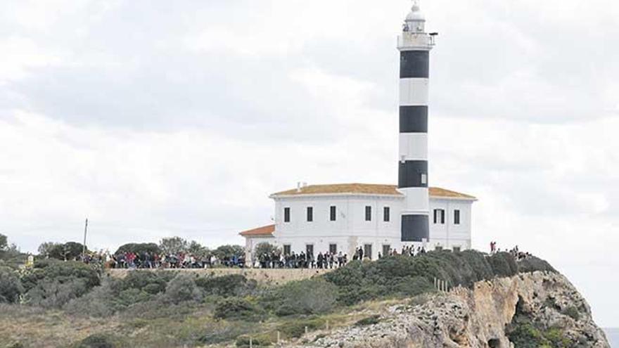 El camino transcurrirá paralelo a la carretera del faro de Portocolom.