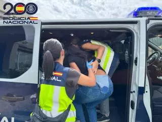 Expulsados de España 16 multirreincidentes por múltiples delitos cometidos en Catalunya