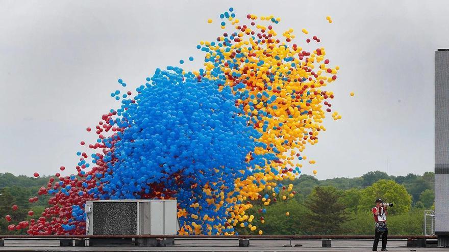 Balloons can stop being toxic waste: a businesswoman and a scientist join forces to make them biodegradable