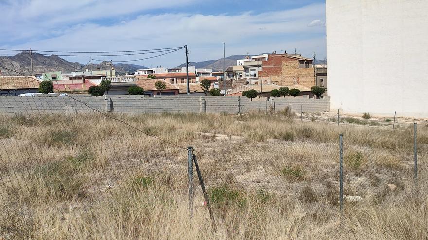 Aspe ofrece cinco solares a la Generalitat para la construcción de vivienda pública