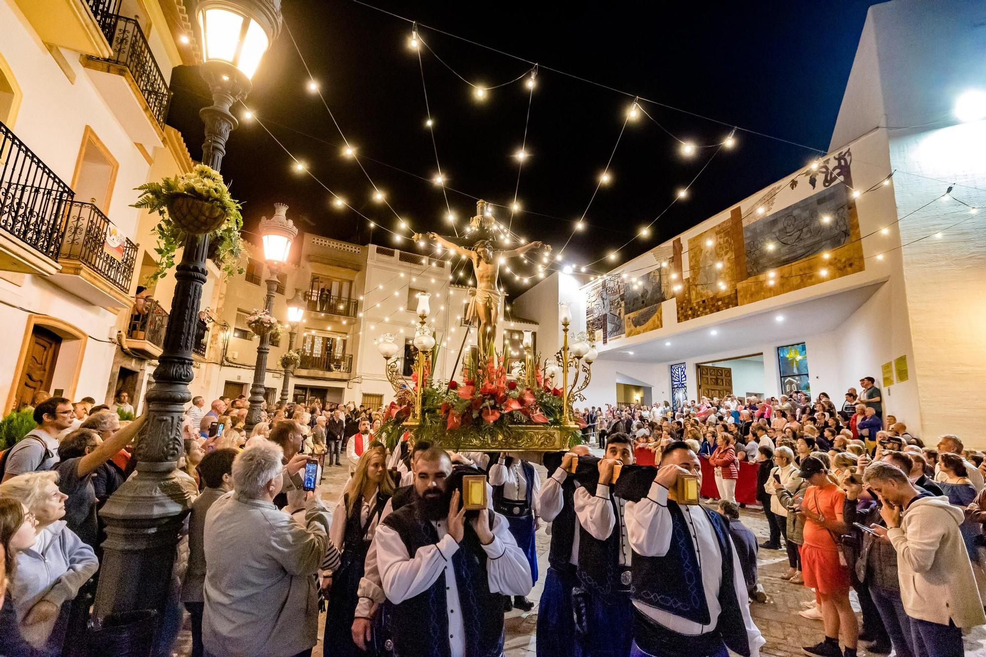 Processó en honor al Santíssim Crist de la Suor a Calp