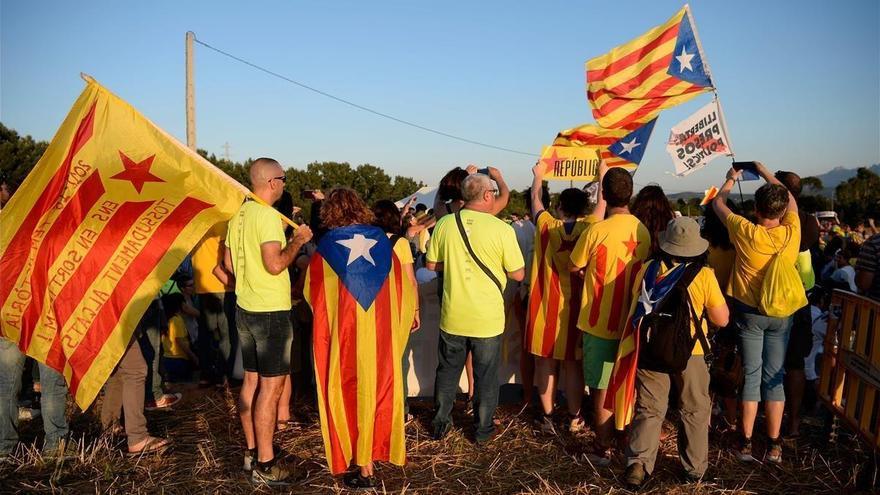 El Juez deja libre al detenido por agredir a un partidario de los políticos presos en Lledoners