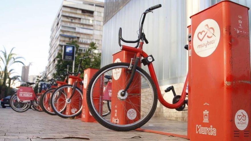 Bancada de MuyBici en el centro de Murcia