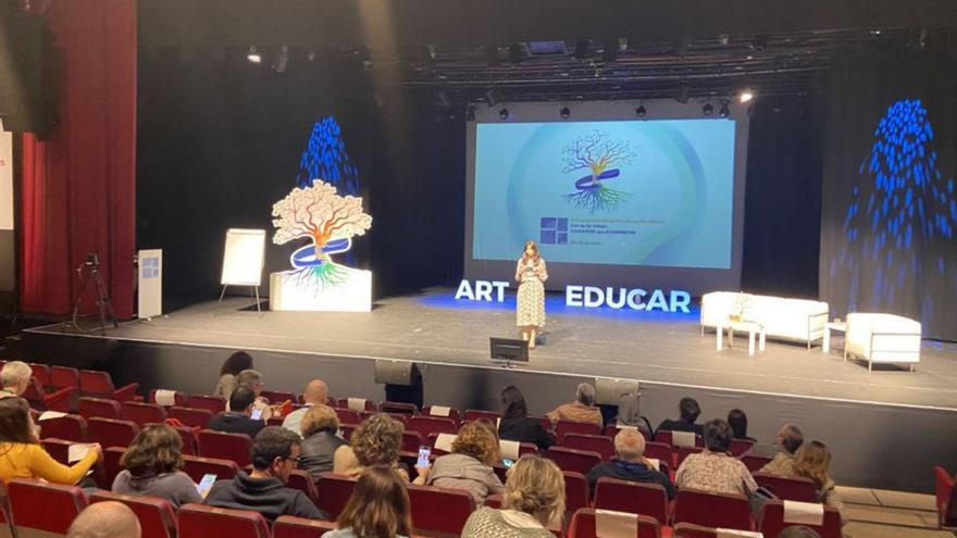 «Los profesores son guías imprescindibles en el camino del aprendizaje de los alumnos»